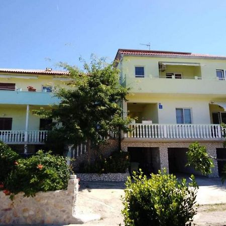 Ražanac Apartments Miocic מראה חיצוני תמונה