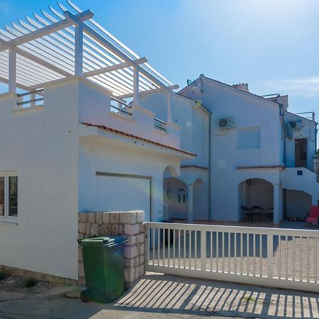 Ražanac Apartments Miocic מראה חיצוני תמונה
