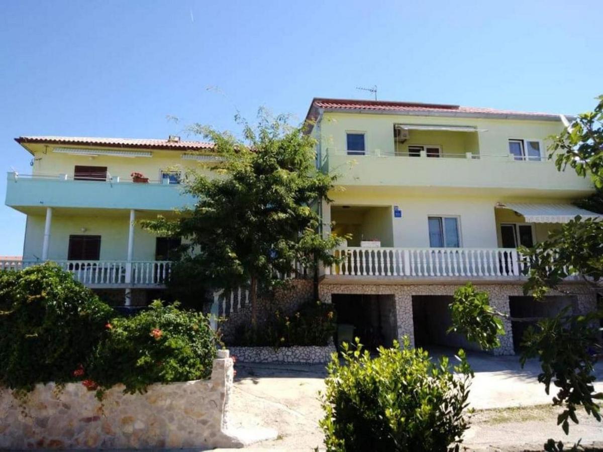 Ražanac Apartments Miocic מראה חיצוני תמונה