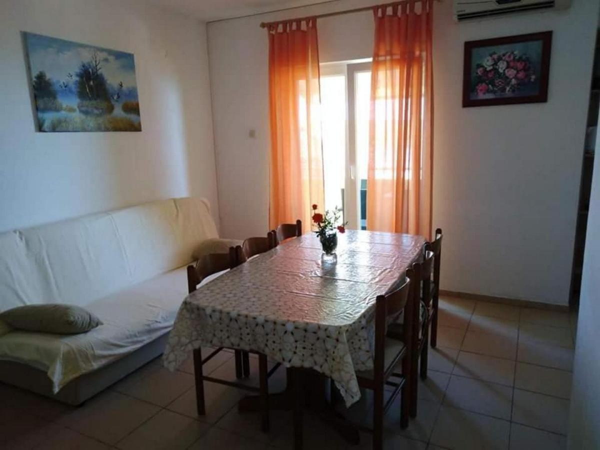 Ražanac Apartments Miocic מראה חיצוני תמונה