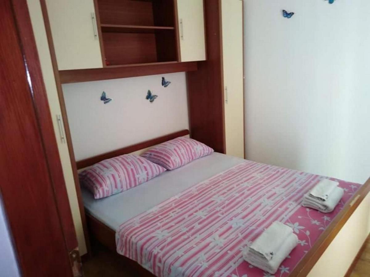 Ražanac Apartments Miocic מראה חיצוני תמונה