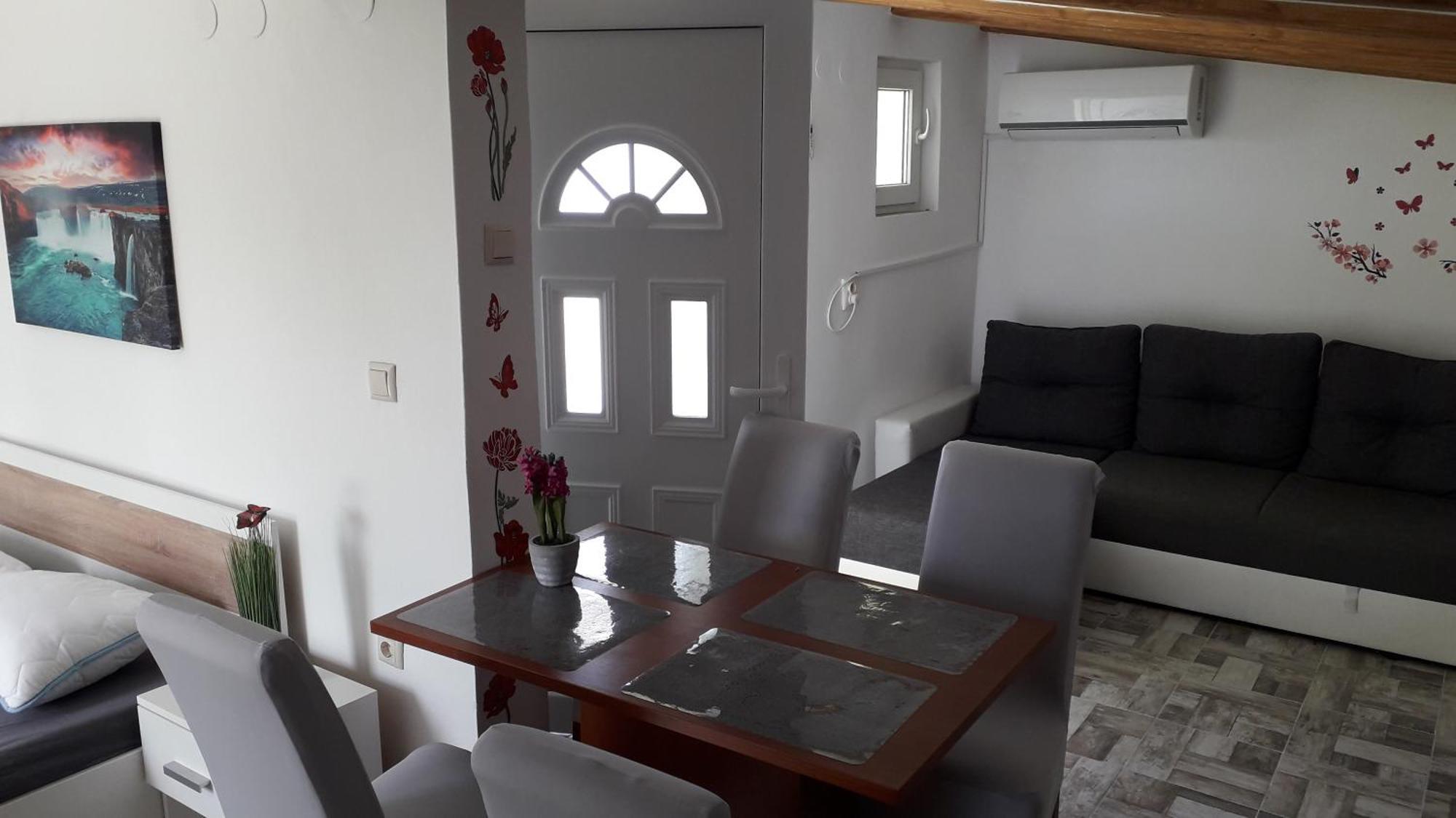 Ražanac Apartments Miocic מראה חיצוני תמונה