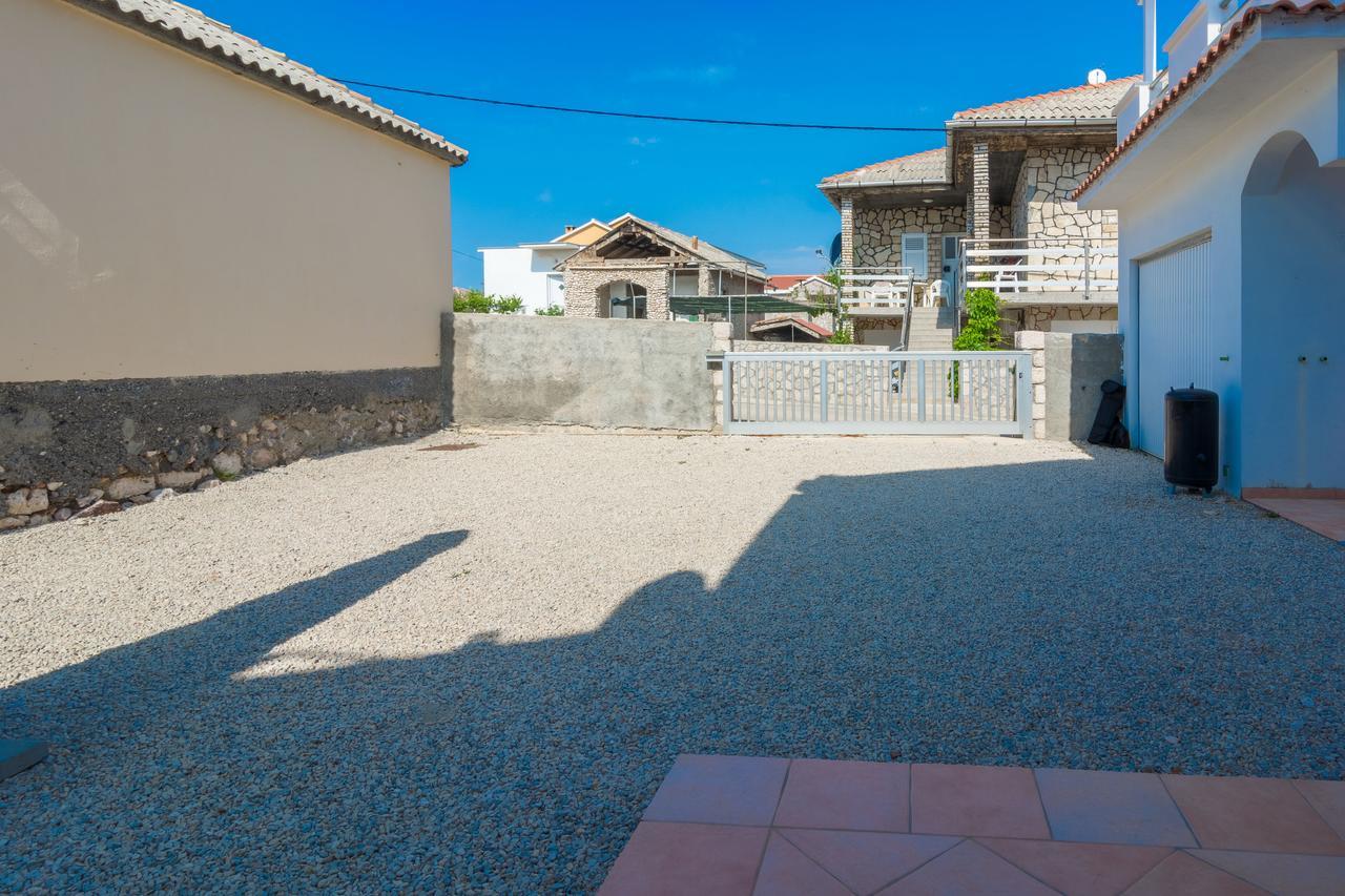 Ražanac Apartments Miocic מראה חיצוני תמונה