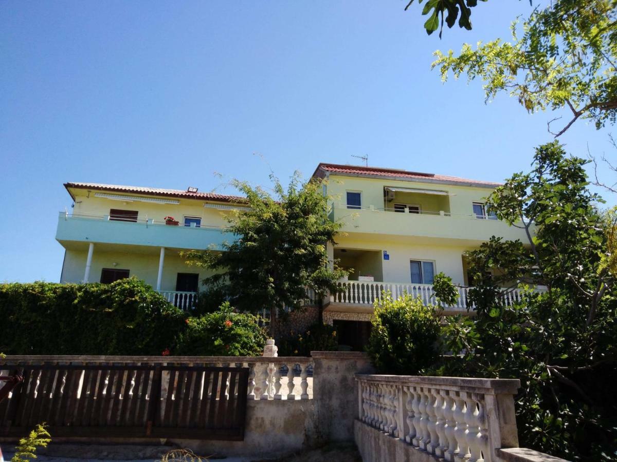 Ražanac Apartments Miocic מראה חיצוני תמונה