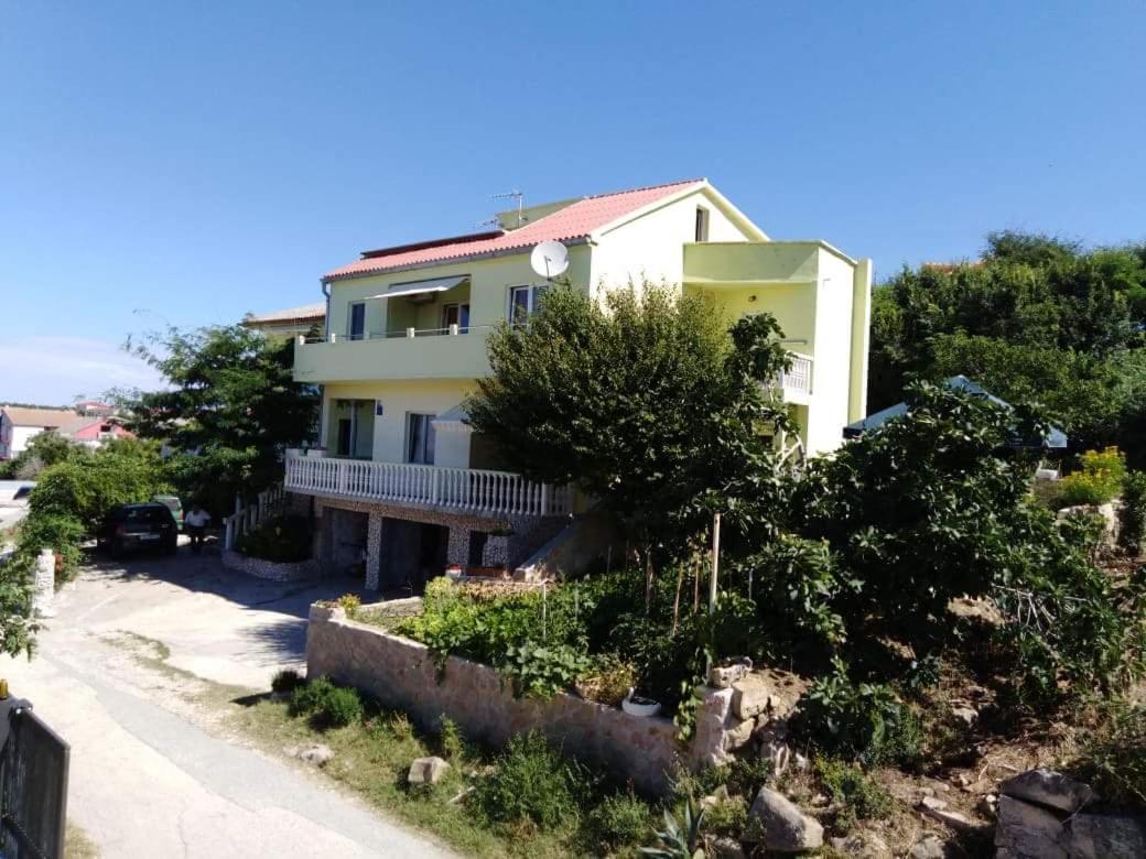 Ražanac Apartments Miocic מראה חיצוני תמונה