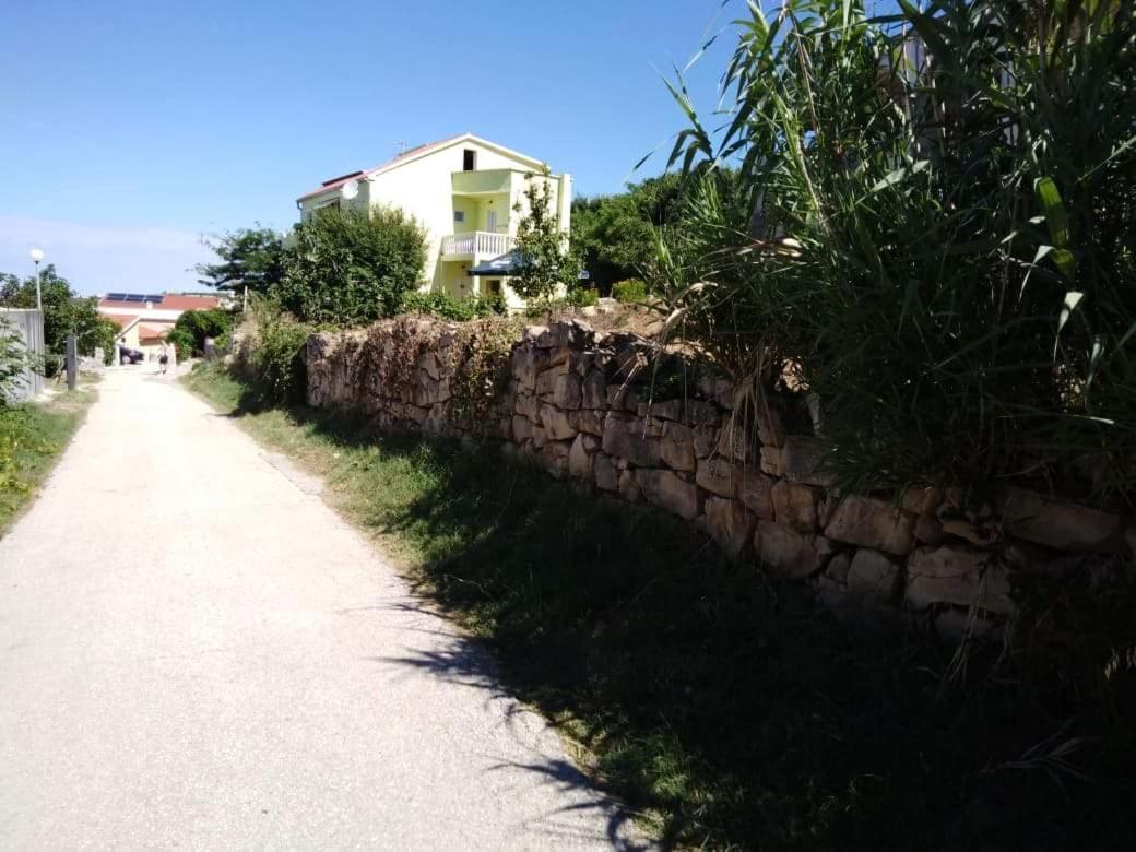 Ražanac Apartments Miocic מראה חיצוני תמונה