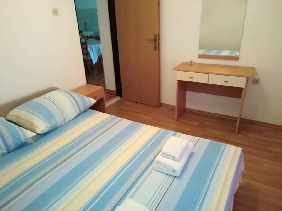 Ražanac Apartments Miocic מראה חיצוני תמונה